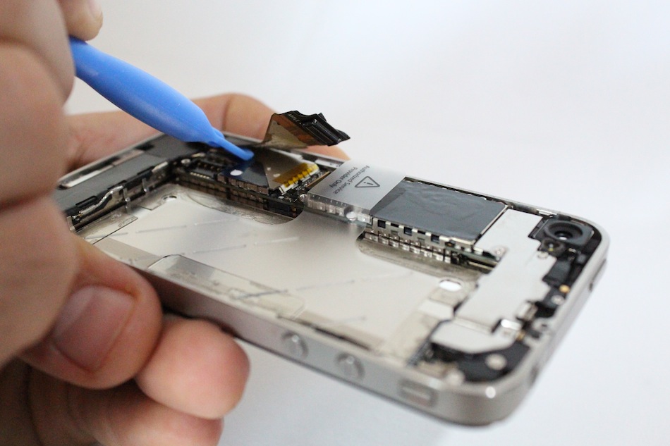 Remplacement ecran LCD iphone 4