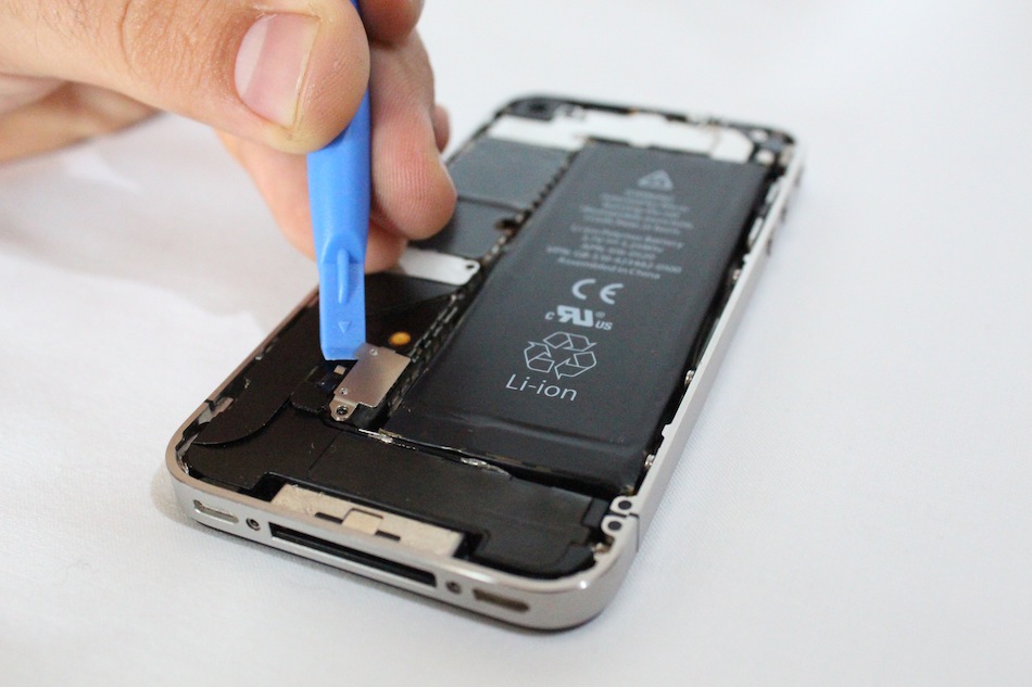 Remplacement batterie iPhone 4