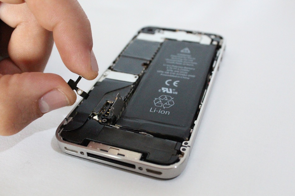 Remplacement batterie iPhone 4